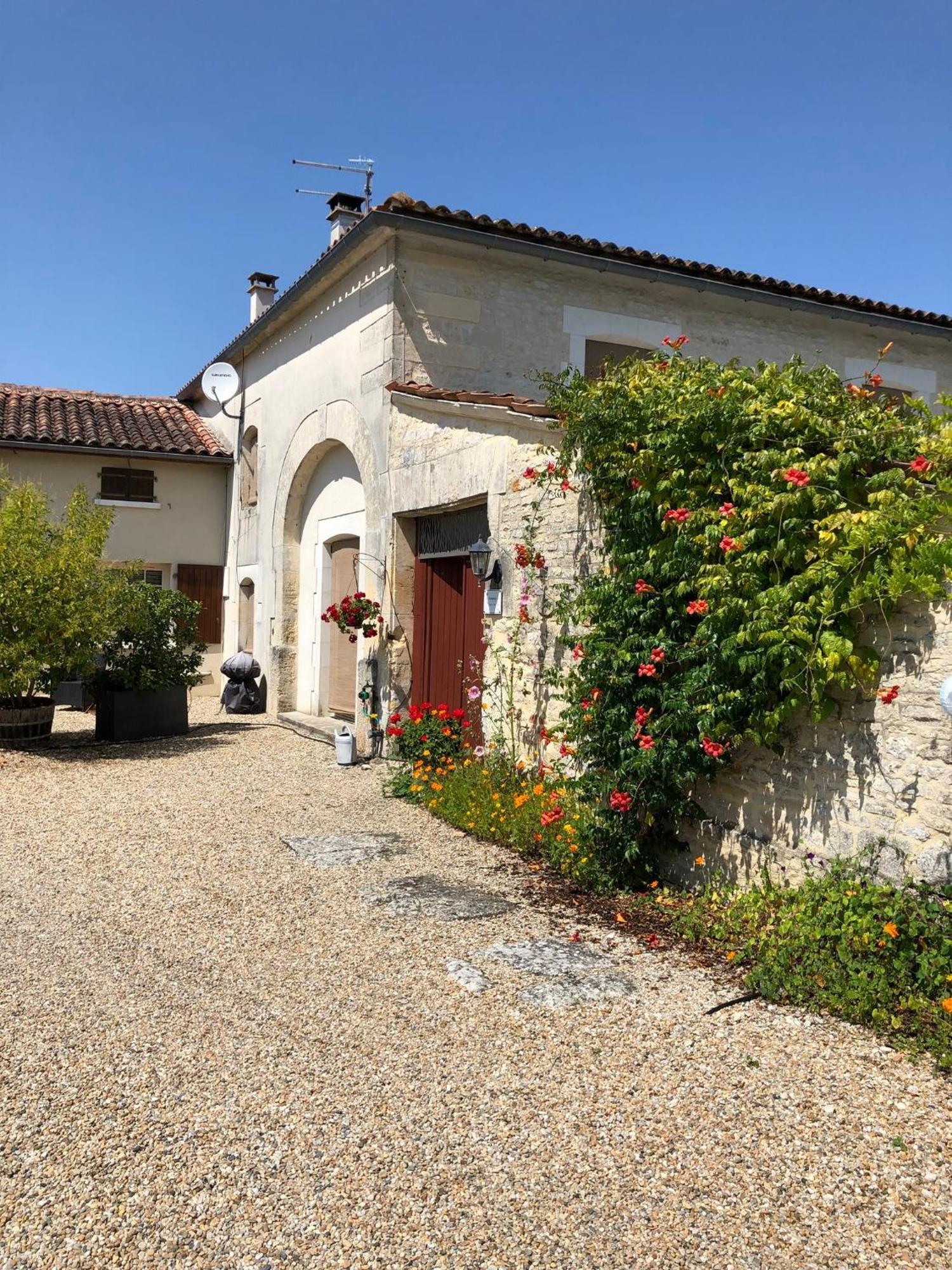Gites De Cognac Bréville 外观 照片