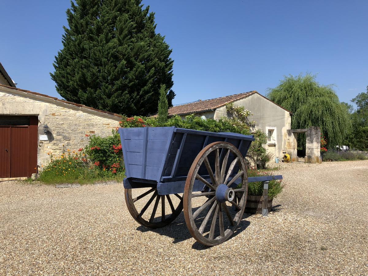 Gites De Cognac Bréville 外观 照片